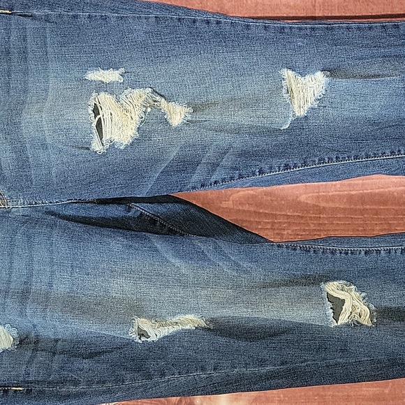 Refuge Medium Wash Distressed Jeans Size 20 - Picture 3 of 11